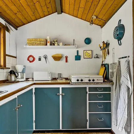 1 Bedroom Gorgeous In Aakirkeby 度假居 Åkirkeby