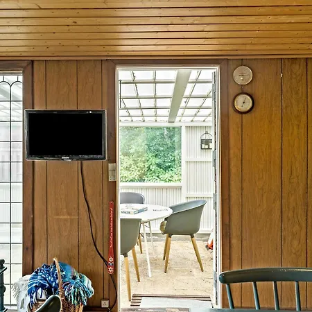 Cozy In Aakirkeby With Kitchen Holiday home *