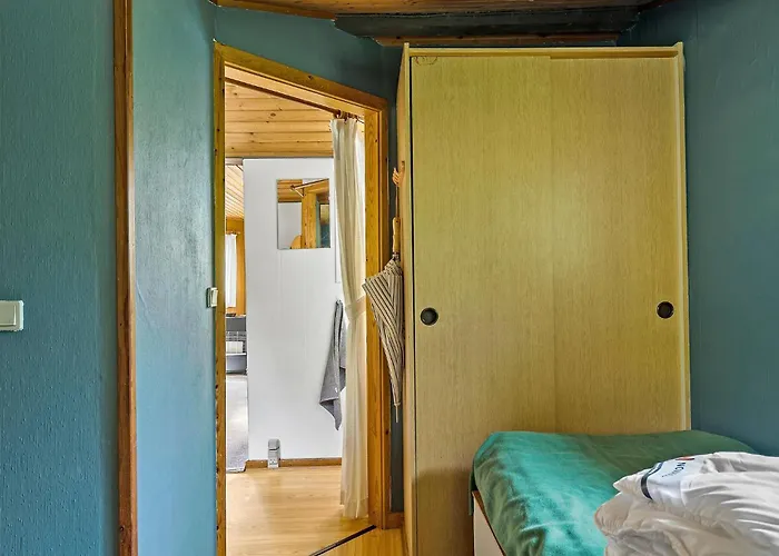 1 Bedroom Gorgeous In Aakirkeby Åkirkeby