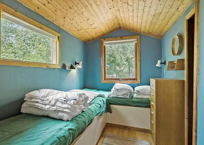 1 Bedroom Gorgeous In Aakirkeby * Åkirkeby